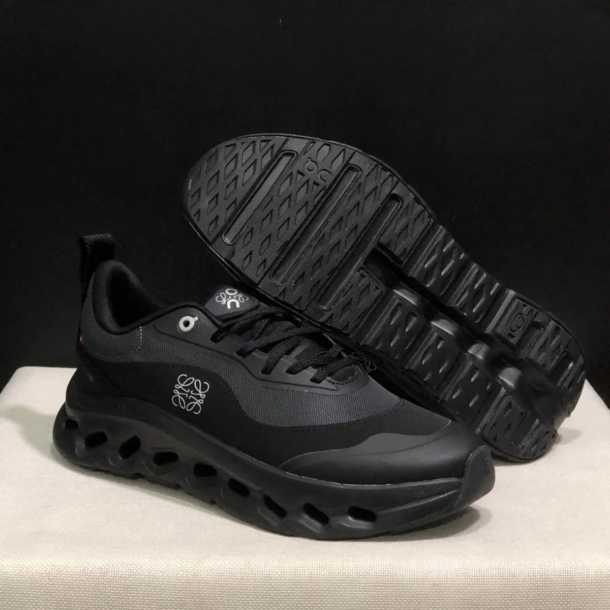 On Cloud × Loewe — Cloudtilt Black — photo 6