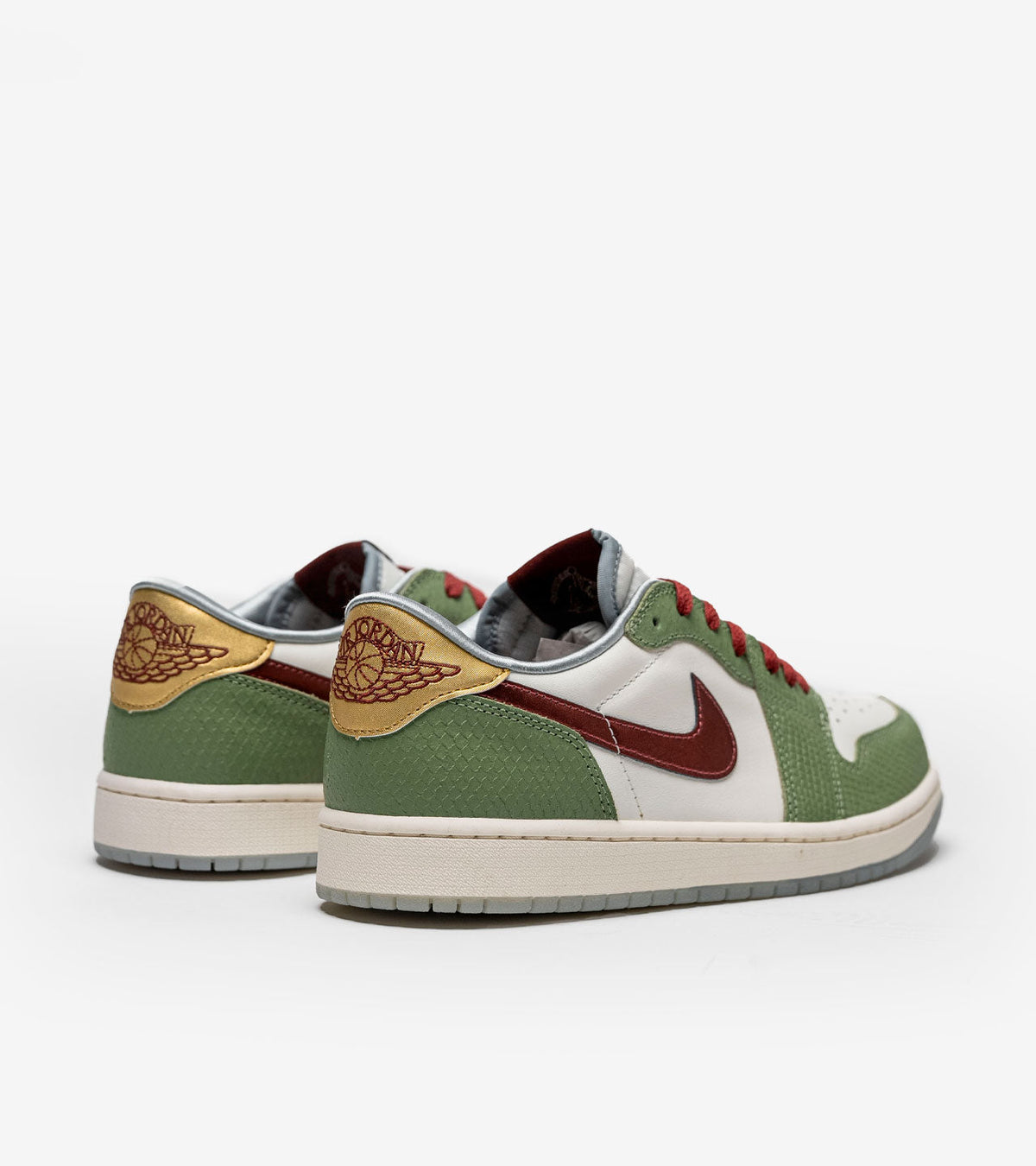 Air Jordan 1 Retro Low OG Year of the Dragon (2024) — photo 2