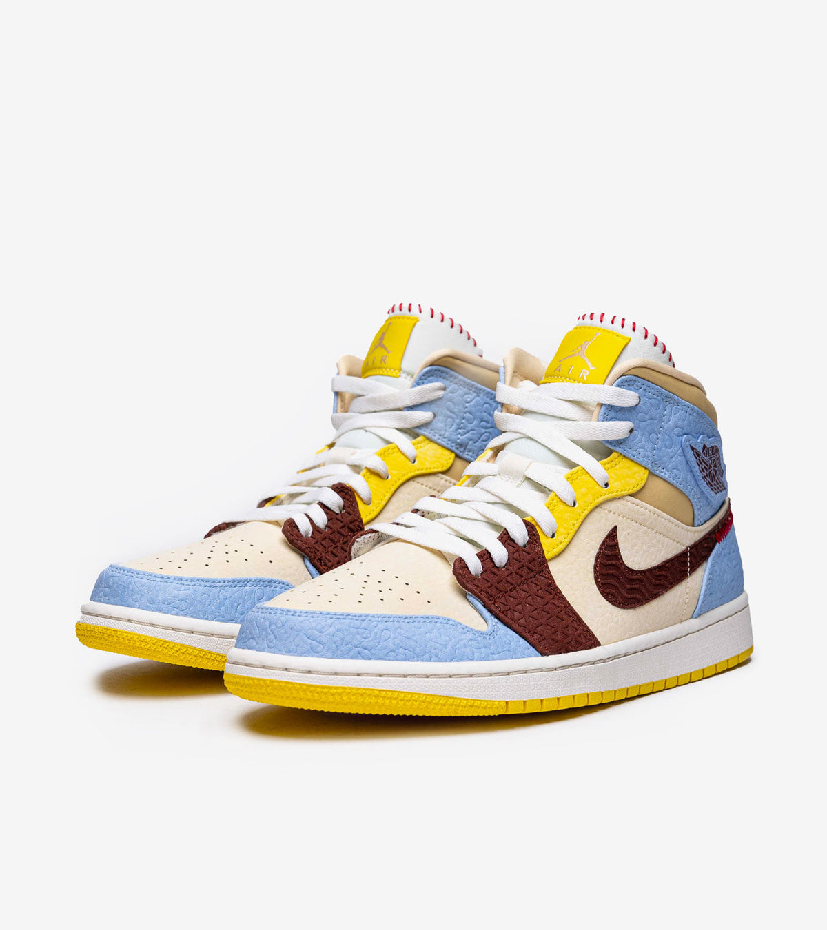 Air Jordan 1 Mid SE Fearless Maison Chateau Rouge — photo 2
