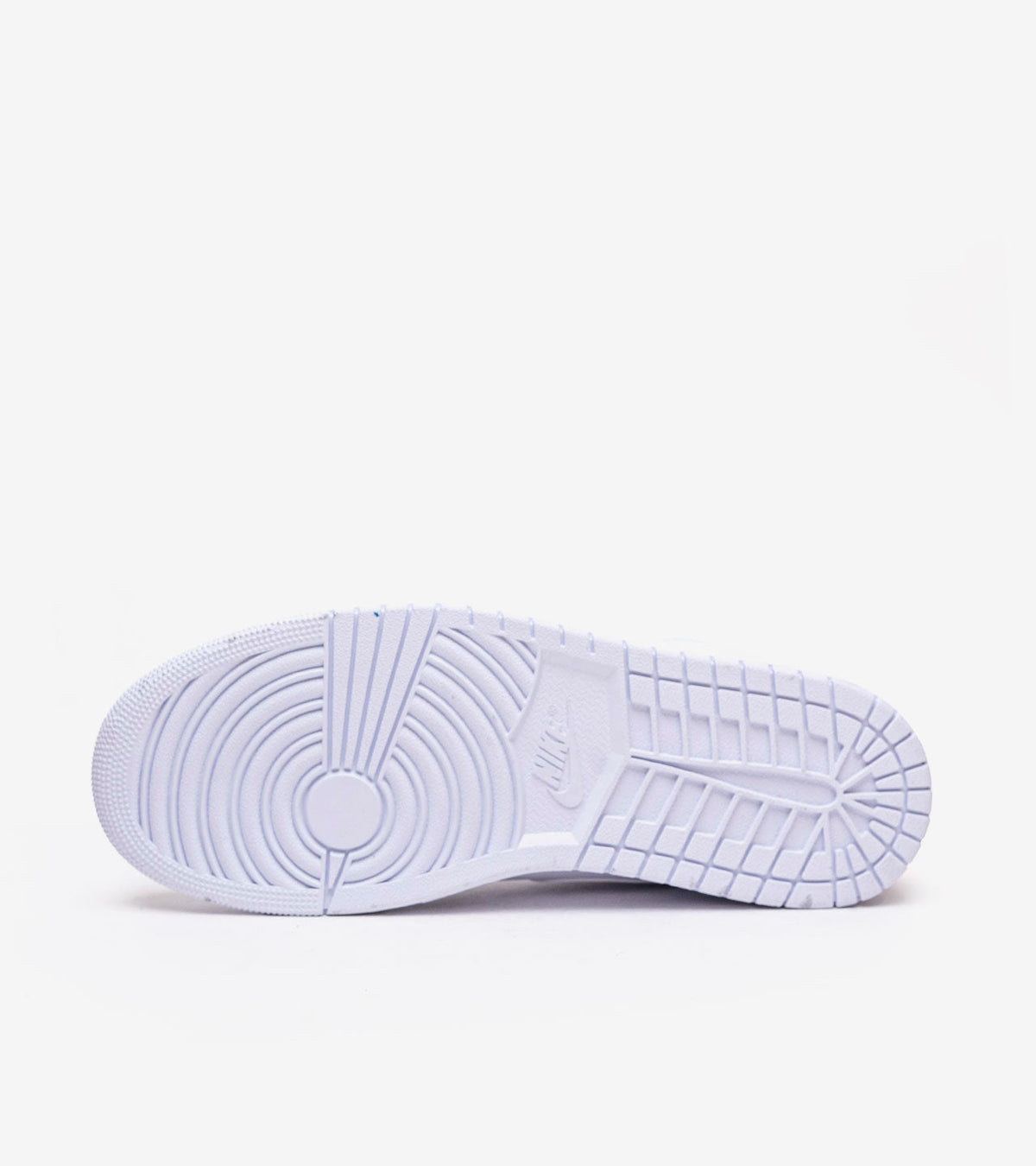 Air Jordan 1 Mid Triple White (2022) — photo 4