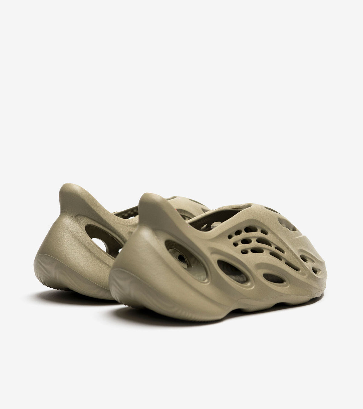 adidas Yeezy Foam RNR Stone Salt — photo 3