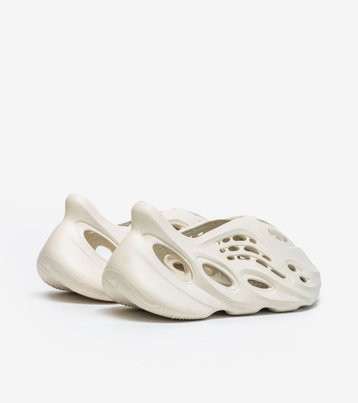 adidas Yeezy Foam RNNR Sand — photo 3