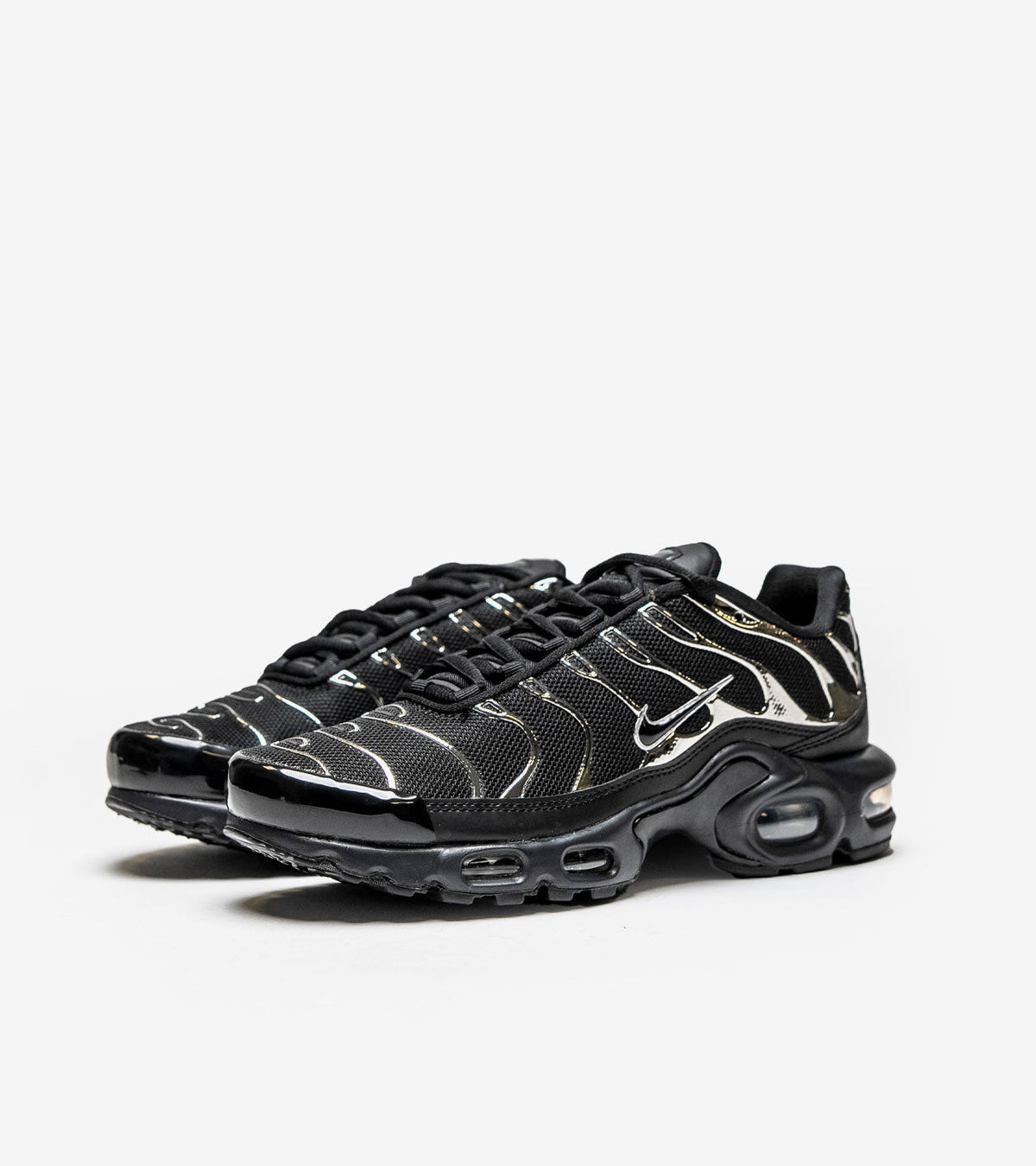 Nike Air Max Plus SE Black Chrome (Women's) — photo 2